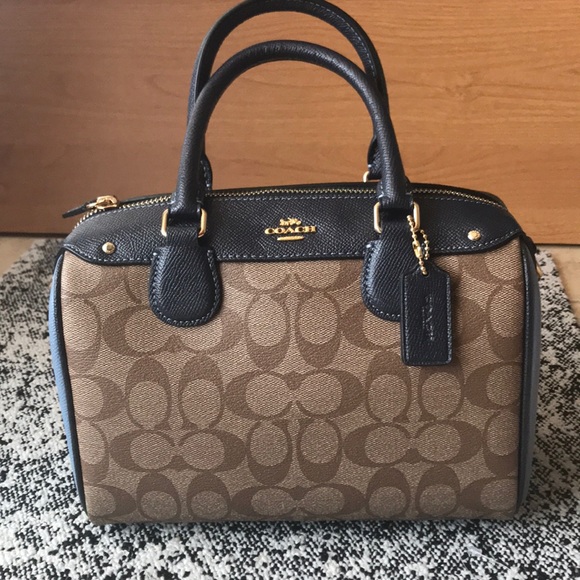 Coach Handbags - ⚡️FLASH SALE ! Coach Signature Mini Bennet Satchel